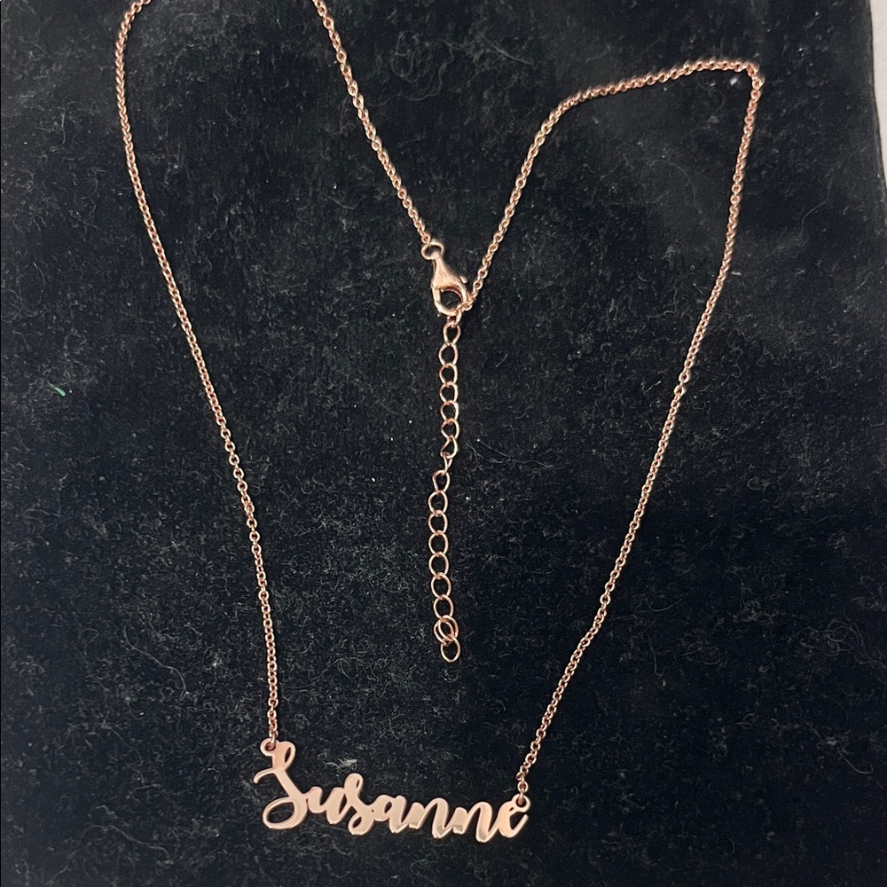 Personalized "Susanne" Name Necklace in Rose Gold